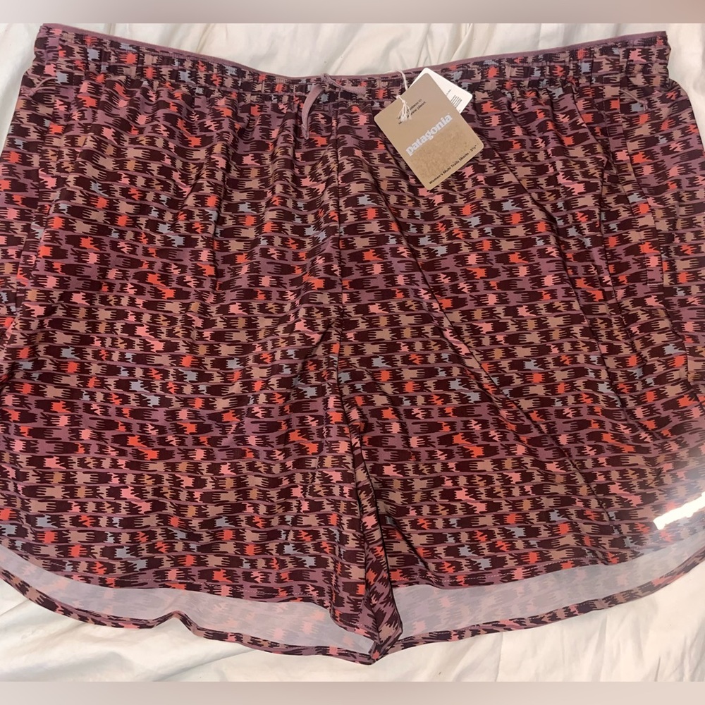 NEW Patagonia Women's Multi Trails 5" Athletic Shorts XL